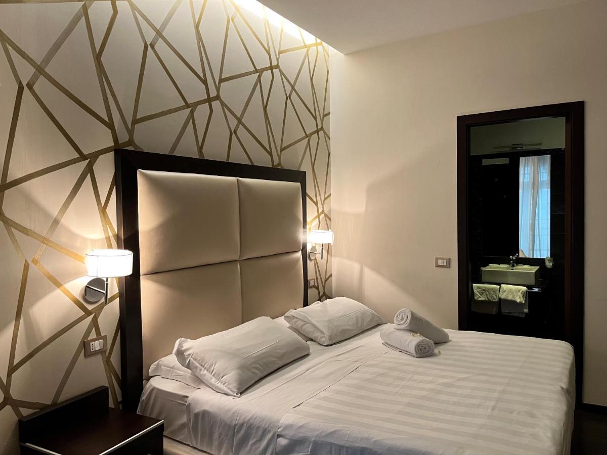 Catone District Hotel Rome Bagian luar foto