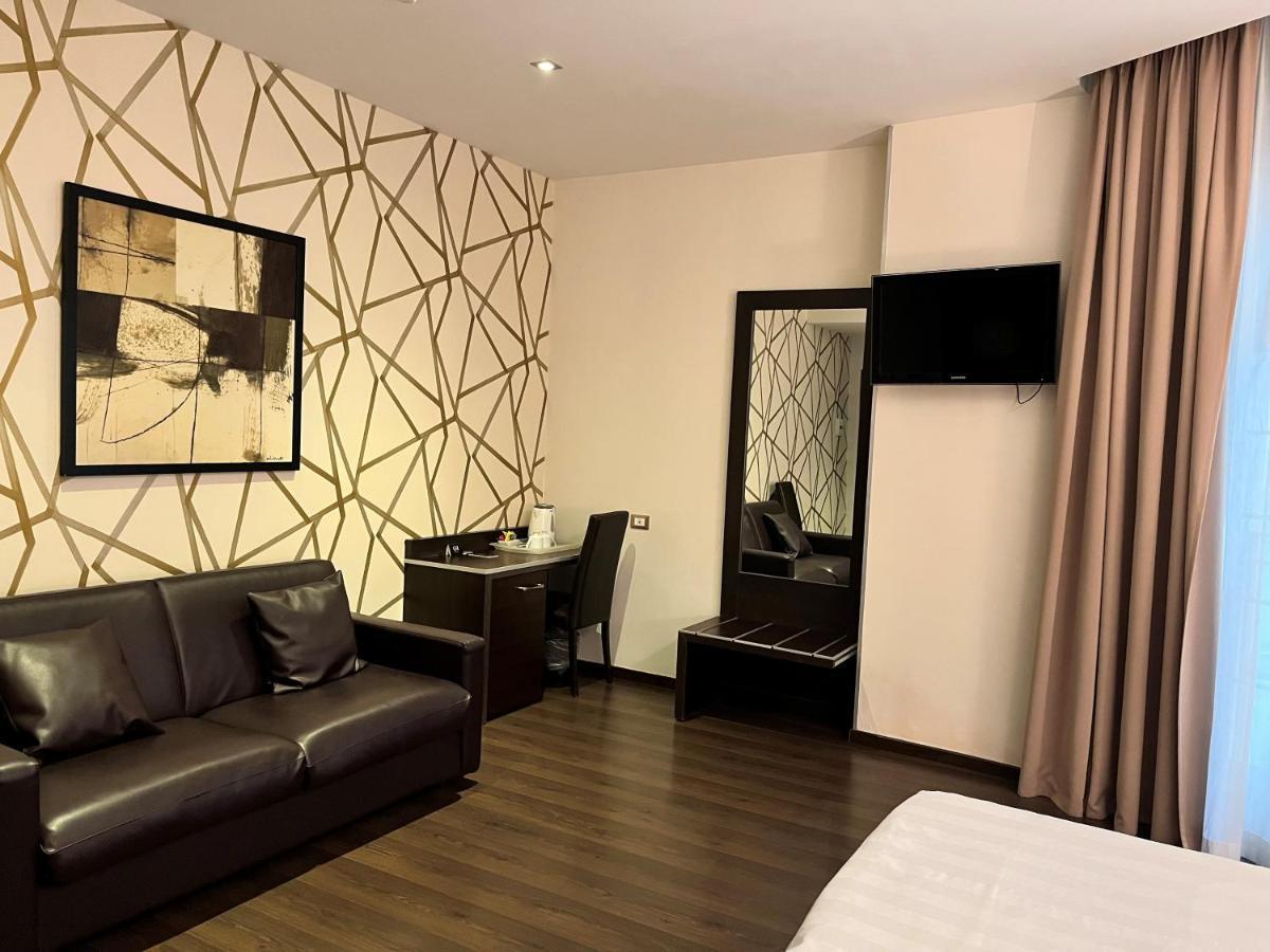 Catone District Hotel Rome Bagian luar foto