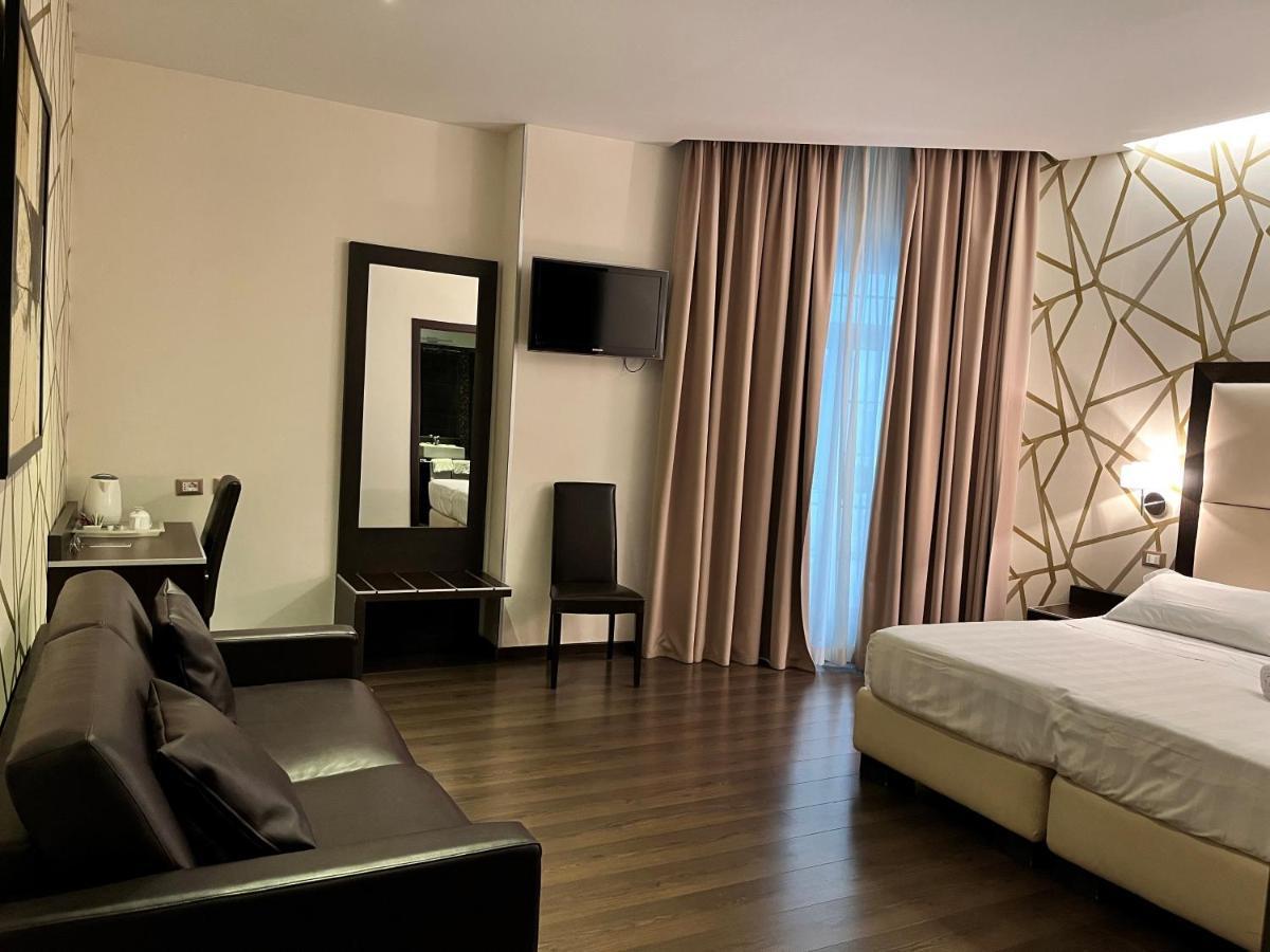 Catone District Hotel Rome Bagian luar foto