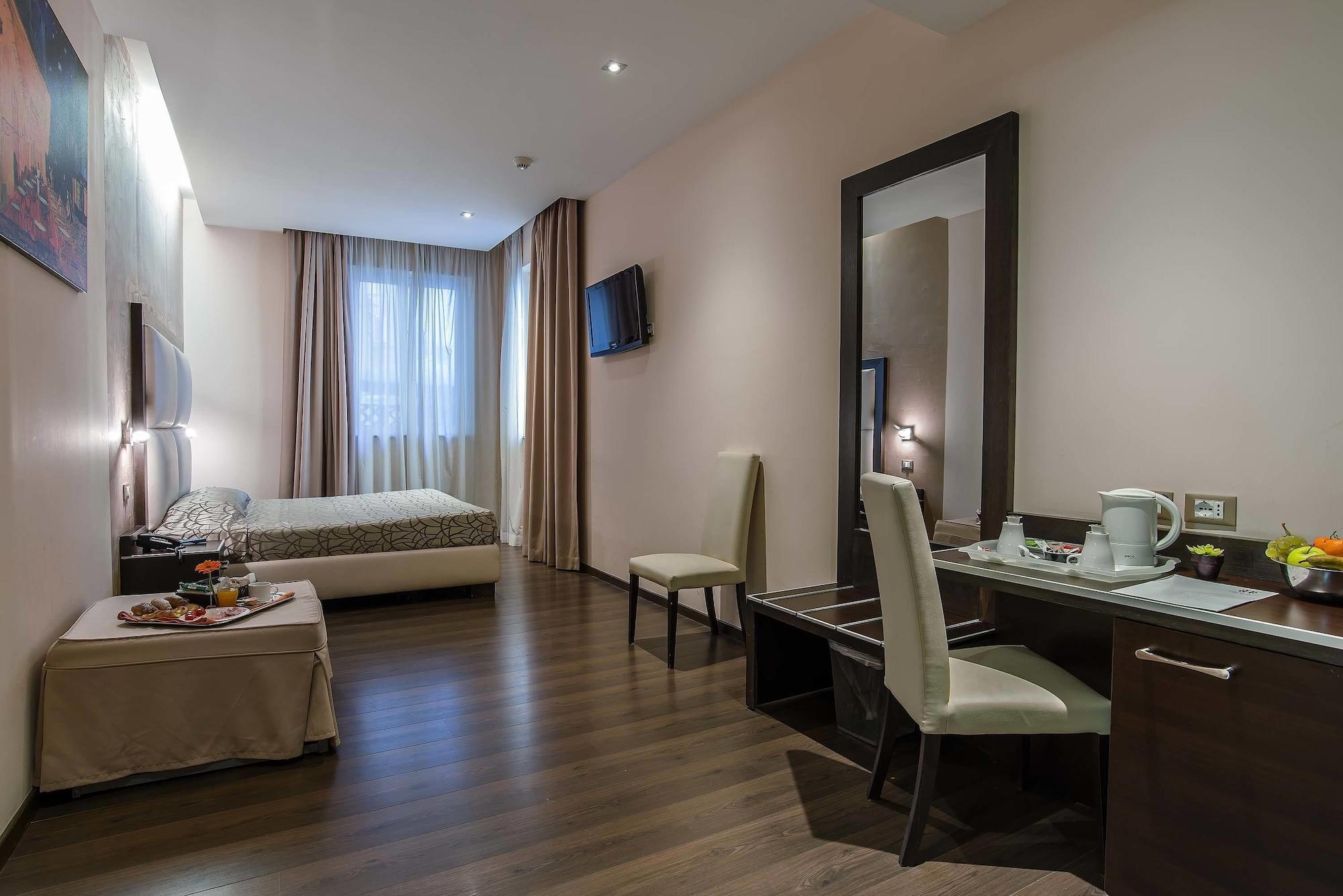 Catone District Hotel Rome Bagian luar foto